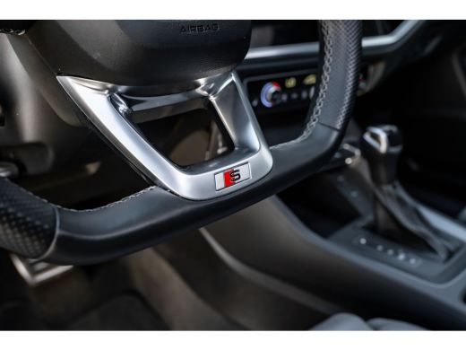 Audi Q3 45 TFSI e S Edition 245 PK | Panoramadak | Trekhaak | Adaptief demping systeem | Geheugenstoelen ActivLease financial lease