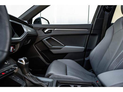 Audi Q3 45 TFSI e S Edition 245 PK | Panoramadak | Trekhaak | Adaptief demping systeem | Geheugenstoelen ActivLease financial lease