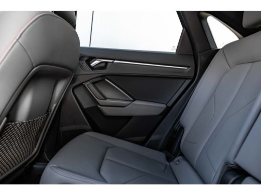 Audi Q3 45 TFSI e S Edition 245 PK | Panoramadak | Trekhaak | Adaptief demping systeem | Geheugenstoelen ActivLease financial lease