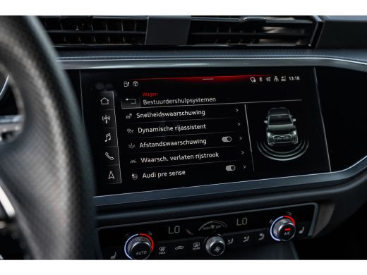 Audi Q3 45 TFSI e S Edition 245 PK | Panoramadak | Trekhaak | Adaptief demping systeem | Geheugenstoelen ActivLease financial lease