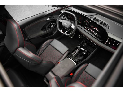 Audi Q6 e-tron - S edition 388pk quattro | Luchtvering | Panoramadak | Massagestoelen | Bang & Olufsen 3D | HUD ... ActivLease financial lease