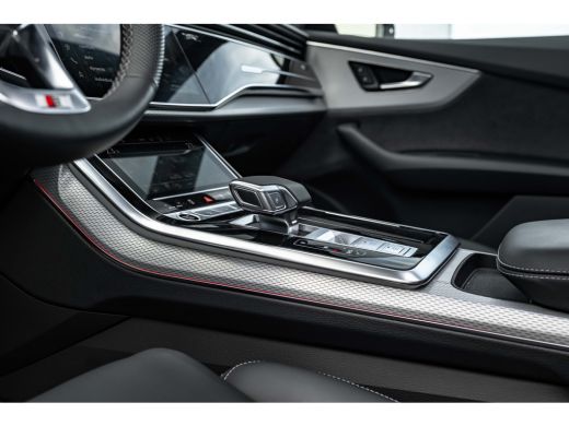 Audi Q8 55 TFSI e quattro Pro Line S 394 PK | Trekhaak | Panoramadak | Head-up | 360 camera | Elek. stoel... ActivLease financial lease