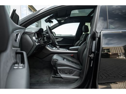 Audi Q8 55 TFSI e quattro Pro Line S 394 PK | Trekhaak | Panoramadak | Head-up | 360 camera | Elek. stoel... ActivLease financial lease