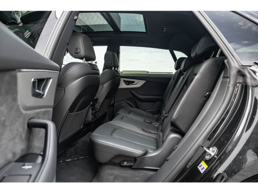 Audi Q8 55 TFSI e quattro Pro Line S 394 PK | Trekhaak | Panoramadak | Head-up | 360 camera | Elek. stoel... ActivLease financial lease