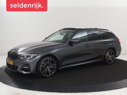 BMW 3 Serie Touring 320e Business Edition Plus M-sport | 84,4% SOH | Panoramadak | Leder | Elektrische trekha... ActivLease financial lease