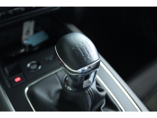 Citroën C5 Aircross 130 PK Feel | Cruise Control | Camera | Keyless | Navi | Carplay | Climate | Dodehoekbewaking | V... ActivLease financial lease