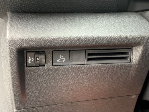 Citroën &euml;-C4 X Max 156pk Extended range 54 kWh Airco | AppleCarplay/ Android Auto | Camera | Cruise Adaptief | K... ActivLease financial lease