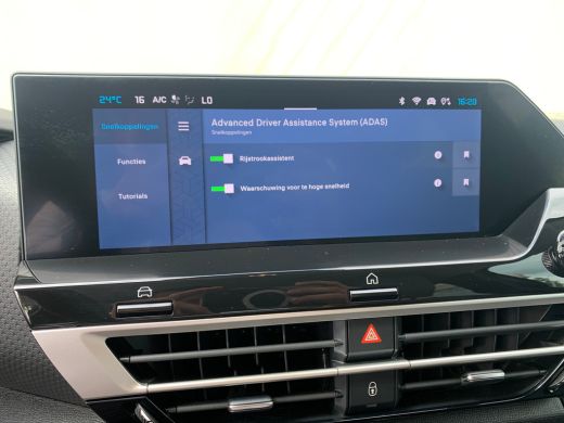 Citroën &euml;-C4 X Max 156pk Extended range 54 kWh Airco | AppleCarplay/ Android Auto | Camera | Cruise Adaptief | K... ActivLease financial lease
