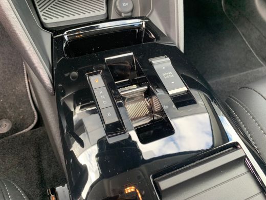 Citroën &euml;-C4 X Max 156pk Extended range 54 kWh Airco | AppleCarplay/ Android Auto | Camera | Cruise Adaptief | K... ActivLease financial lease