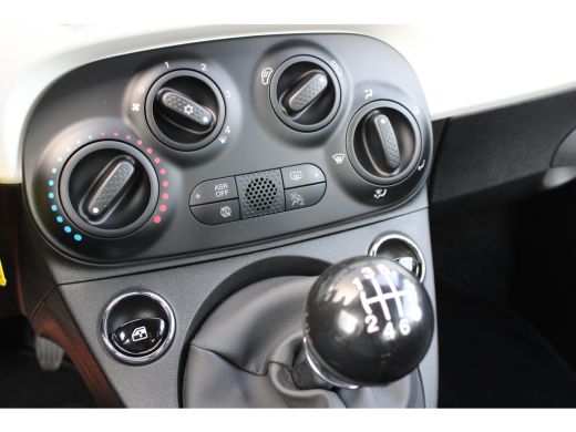 Fiat 500 1.0 Hybrid | Navi by app | Parkeersensoren | Lichtmetaal | NL auto | 23.750km | Airconditioning | ActivLease financial lease