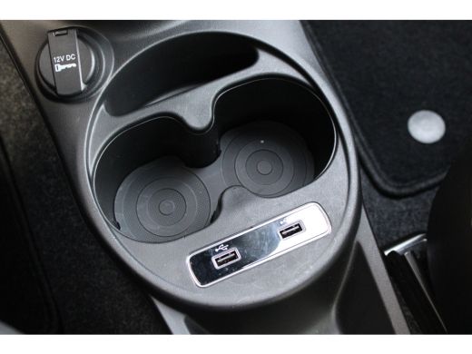 Fiat 500 1.0 Hybrid | Navi by app | Parkeersensoren | Lichtmetaal | NL auto | 23.750km | Airconditioning | ActivLease financial lease
