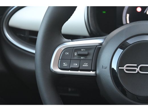 Fiat 600e La Prima 54 kWh tot 8 Jaar Garantie! | Navigatie | Vol-Leder | Stoelverwarming | Elektr. Achterkl... ActivLease financial lease