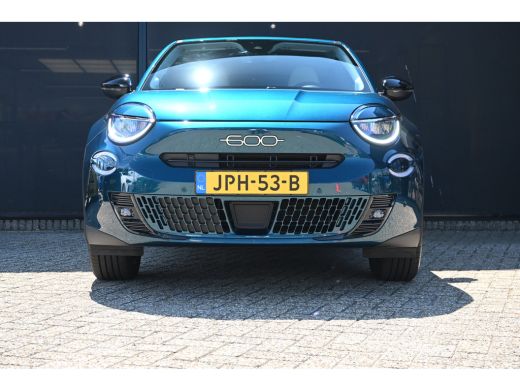 Fiat 600e La Prima 54 kWh tot 8 Jaar Garantie! | Navigatie | Vol-Leder | Stoelverwarming | Elektr. Achterkl... ActivLease financial lease