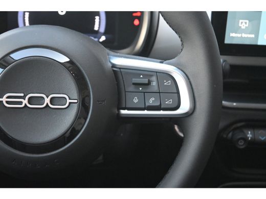 Fiat 600e Urban 54 kWh tot 8 Jaar garantie! 7,4 kWh boordlader | Climate Control | Navigatie by App | Draad... ActivLease financial lease
