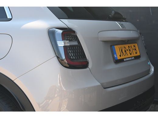 Fiat 600e Urban 54 kWh tot 8 Jaar garantie! 7,4 kWh boordlader | Climate Control | Navigatie by App | Draad... ActivLease financial lease