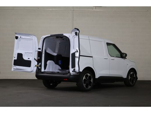 Ford E-Transit Courier 44 kWh Limited Winterpakket ActivLease financial lease