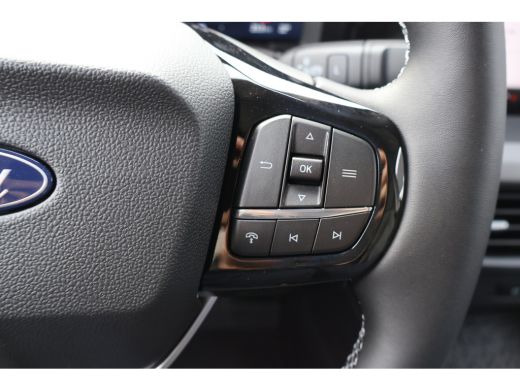 Ford E-Transit Courier 44 kWh Limited Winterpakket ActivLease financial lease