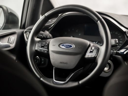 Ford Fiesta 1.0 EcoBoost Hybrid Titanium Sport (APPLE CARPLAY, GROOT NAVI, CLIMATE, PARKEERSENSOREN, SPORTSTO... ActivLease financial lease