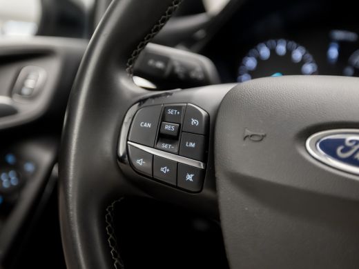 Ford Fiesta 1.0 EcoBoost Hybrid Titanium Sport (APPLE CARPLAY, GROOT NAVI, CLIMATE, PARKEERSENSOREN, SPORTSTO... ActivLease financial lease