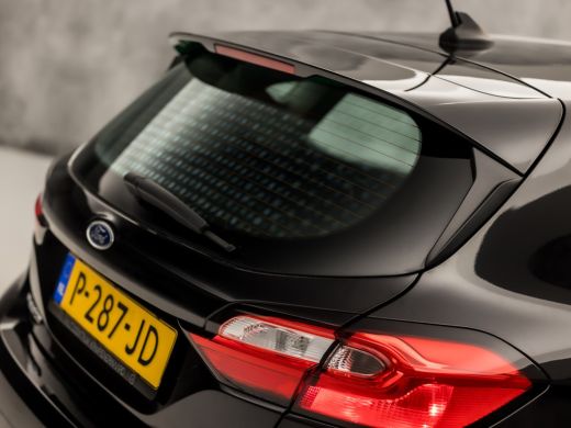 Ford Fiesta 1.0 EcoBoost Hybrid Titanium Sport (APPLE CARPLAY, GROOT NAVI, CLIMATE, PARKEERSENSOREN, SPORTSTO... ActivLease financial lease