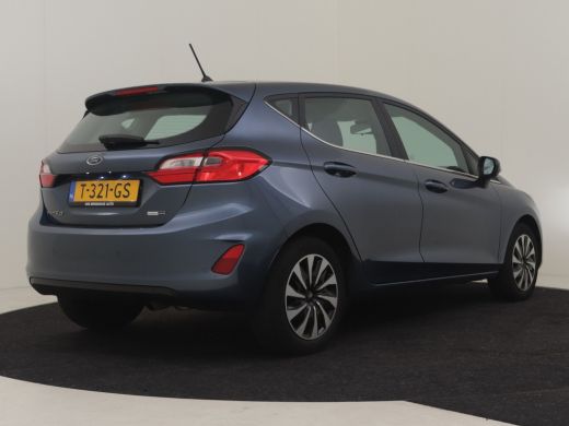 Ford Fiesta 1.0 EcoBoost Hybrid Titanium l Cr Control l Climate Control l Parkeersensoren l LED l Apple Car P... ActivLease financial lease