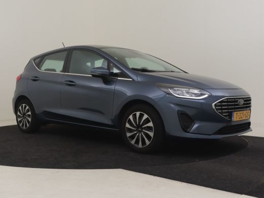 Ford Fiesta 1.0 EcoBoost Hybrid Titanium l Cr Control l Climate Control l Parkeersensoren l LED l Apple Car P... ActivLease financial lease