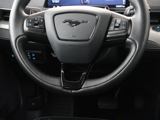 Ford Mustang Mach-E Mach-E Extended RWD 98 kWh | SOH 93,5% | Panoramadak | Trekhaak | 360 Camera | Adaptive cruise co... ActivLease financial lease