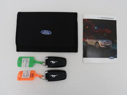Ford Mustang Mach-E Mach-E Extended RWD 98 kWh | SOH 93,5% | Panoramadak | Trekhaak | 360 Camera | Adaptive cruise co... ActivLease financial lease