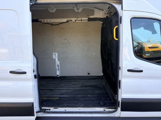 Ford Transit 350 2.0 TDCI 170PK L3H3 Airco Cruise Control Parkeersensoren v+a Voorruitverwarming ActivLease financial lease