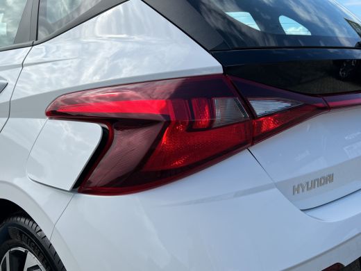 Hyundai i20 1.0 T-GDI 100pk Comfort | Airco | Camera | Carplay | Cruise control | Dodehoek detectie | Navigat... ActivLease financial lease