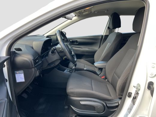 Hyundai i20 1.0 T-GDI 100pk Comfort | Airco | Camera | Carplay | Cruise control | Dodehoek detectie | Navigat... ActivLease financial lease