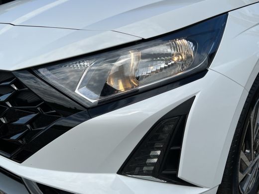 Hyundai i20 1.0 T-GDI 100pk Comfort | Airco | Camera | Carplay | Cruise control | Dodehoek detectie | Navigat... ActivLease financial lease