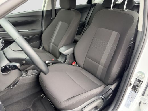 Hyundai i20 1.0 T-GDI 100pk Comfort | Airco | Camera | Carplay | Cruise control | Dodehoek detectie | Navigat... ActivLease financial lease
