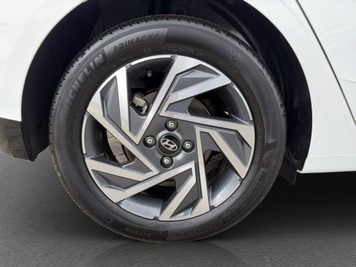 Hyundai i20 1.0 T-GDI 100pk Comfort | Airco | Camera | Carplay | Cruise control | Dodehoek detectie | Navigat... ActivLease financial lease