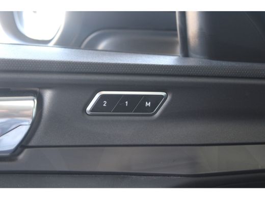 Lynk & Co 01 1.5 | Zwarte hemel | Zwarte rolhoes | Panoramadak | Camera | Navigatie | Keyless | ACC | LED | ActivLease financial lease