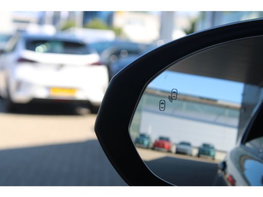 Lynk & Co 01 1.5 | Zwarte hemel | Zwarte rolhoes | Panoramadak | Camera | Navigatie | Keyless | ACC | LED | ActivLease financial lease
