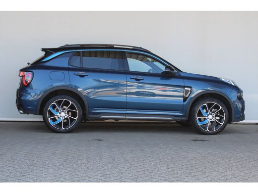 Lynk & Co 01 1.5 | Zwarte hemel | Zwarte rolhoes | Panoramadak | Camera | Navigatie | Keyless | ACC | LED | ActivLease financial lease