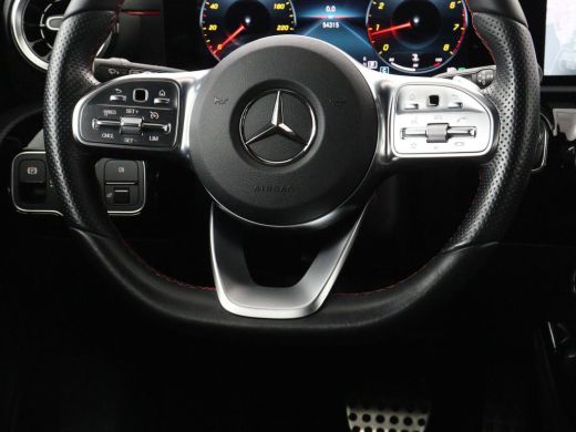 Mercedes-Benz A-Klasse 180 Business Solution AMG | Panoramadak | Carplay | Cruise control | Climate control | DAB+ | Nav... ActivLease financial lease
