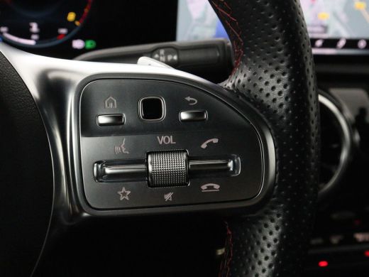 Mercedes-Benz A-Klasse 180 Business Solution AMG | Panoramadak | Carplay | Cruise control | Climate control | DAB+ | Nav... ActivLease financial lease