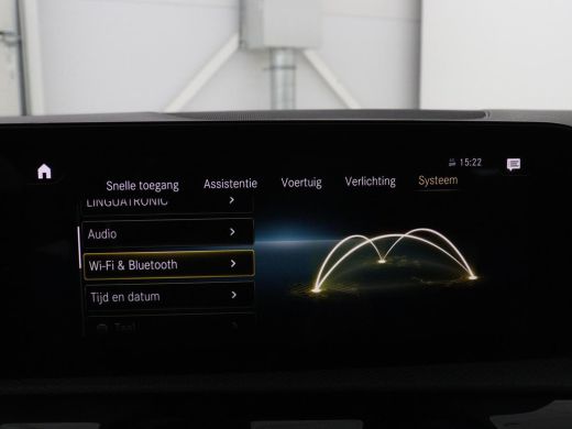 Mercedes-Benz A-Klasse 180 Business Solution AMG | Panoramadak | Carplay | Cruise control | Climate control | DAB+ | Nav... ActivLease financial lease
