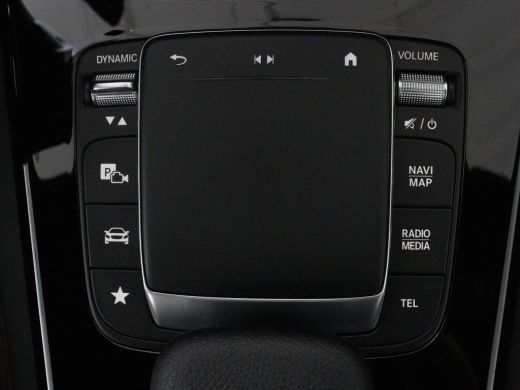Mercedes-Benz A-Klasse 180 Business Solution AMG | Panoramadak | Carplay | Cruise control | Climate control | DAB+ | Nav... ActivLease financial lease