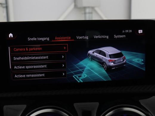 Mercedes-Benz A-Klasse 250e Style | SOH 92% | Stoelverwarming | Sfeerverlichting | Keyless | Camera | Navigatie | Widesc... ActivLease financial lease