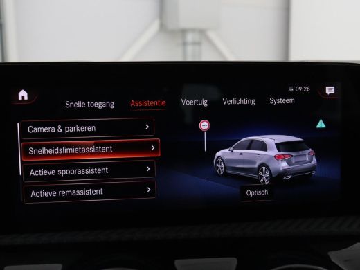 Mercedes-Benz A-Klasse 250e Style | SOH 92% | Stoelverwarming | Sfeerverlichting | Keyless | Camera | Navigatie | Widesc... ActivLease financial lease