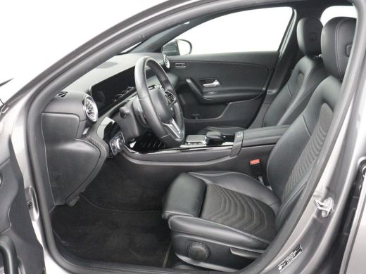 Mercedes-Benz A-Klasse 250e Style | SOH 92% | Stoelverwarming | Sfeerverlichting | Keyless | Camera | Navigatie | Widesc... ActivLease financial lease