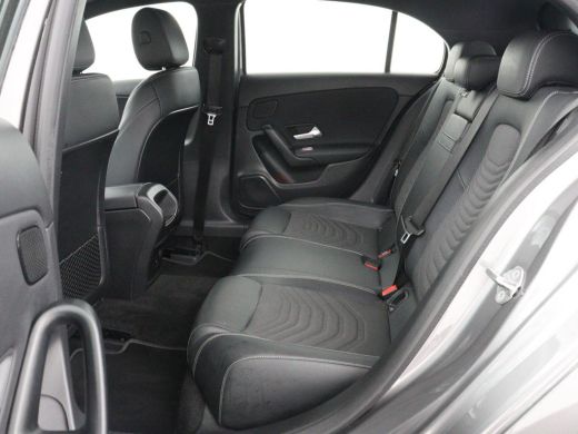 Mercedes-Benz A-Klasse 250e Style | SOH 92% | Stoelverwarming | Sfeerverlichting | Keyless | Camera | Navigatie | Widesc... ActivLease financial lease