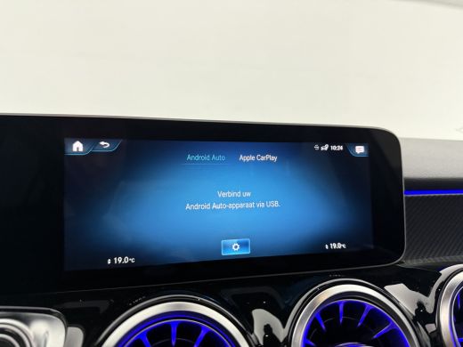 Mercedes-Benz GLB 200 AMG 7p. | Pano | Camera | Virtual | Sfeer | Burmester | Carplay | Memory | Trekhaak | NAP ActivLease financial lease