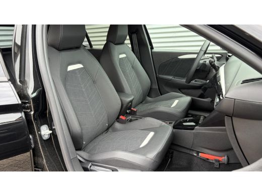 Opel Corsa GS | Achteruitrijcamera 180&deg; | Dode hoek waarschuwing | Draadloze Apple Carplay en Android Auto ActivLease financial lease