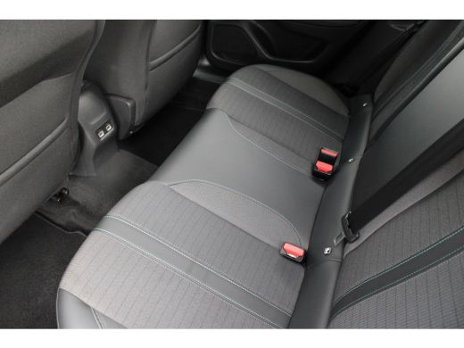 Peugeot 2008 1.2 PureTech Allure Pack | Automaat | Navi by app | Apple carplay | Camera | NL auto | 3D Instrum... ActivLease financial lease