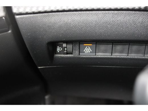 Peugeot 2008 1.2 PureTech Allure Pack | Automaat | Navi by app | Apple carplay | Camera | NL auto | 3D Instrum... ActivLease financial lease