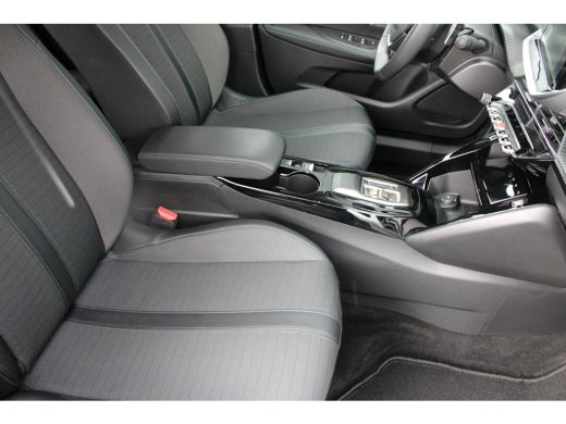Peugeot 2008 1.2 PureTech Allure Pack | Automaat | Navi by app | Apple carplay | Camera | NL auto | 3D Instrum... ActivLease financial lease